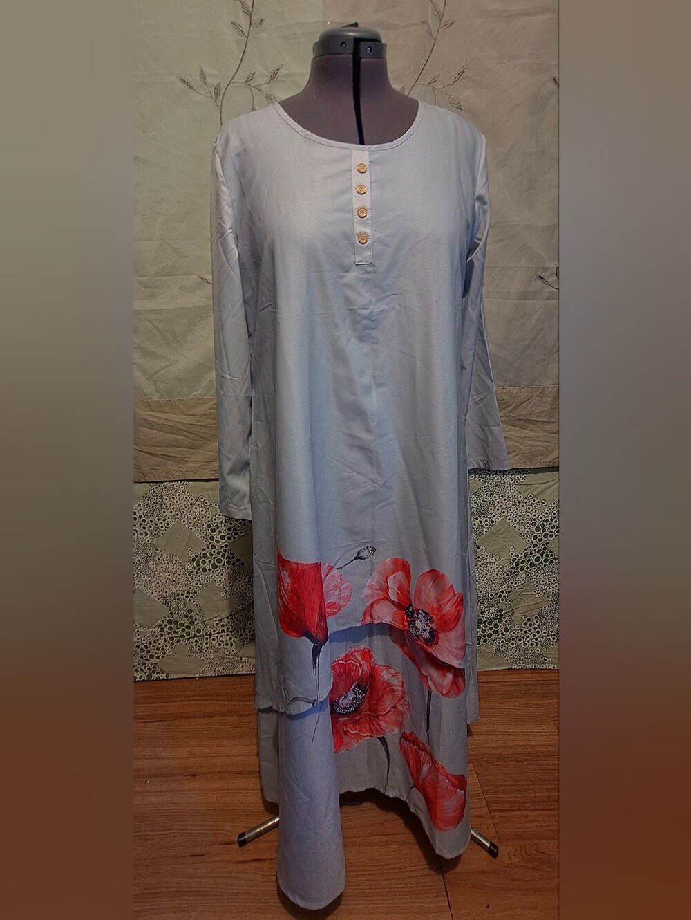 XL Light Grey Long Sleeve Maxi Dress with Large Red Poppies/Florals